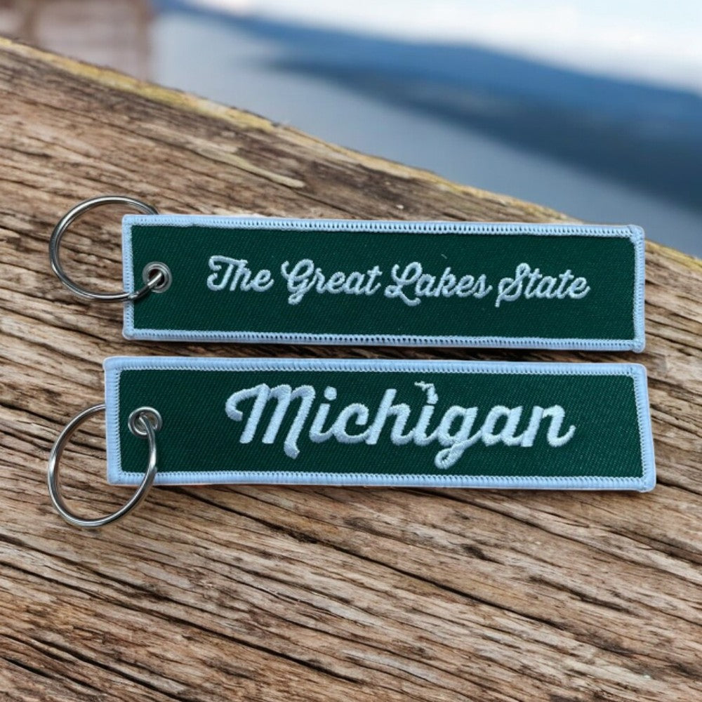 Keychain - Michigan Great Lakes Pull - Green/White