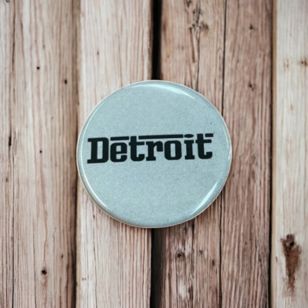 Button - Detroit Grigio
