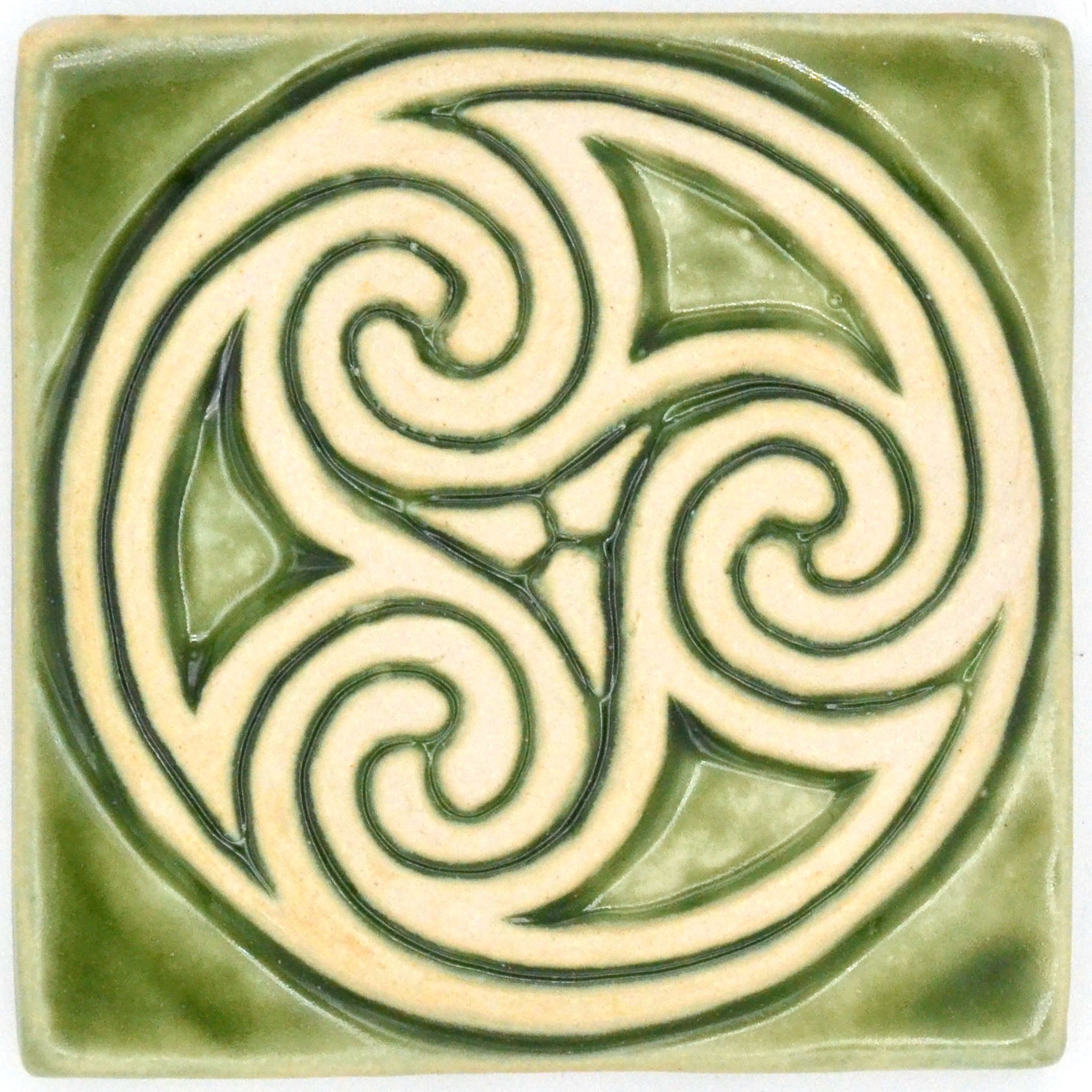 4x4 Celtic Triskele (Circle)